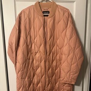 NWOT Women’s Everlane Puff/Bomber Style Coat, XL.